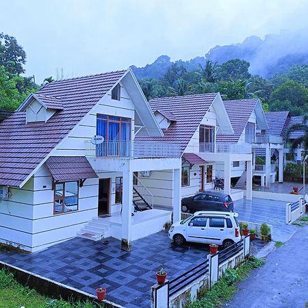 Snow White Villas Athirappilly Dış mekan fotoğraf